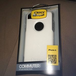 White otter box commuter iPhone 6 case